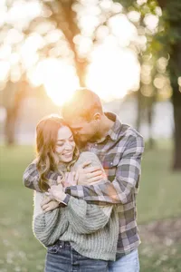 island-park-fargo-engagement-photos15