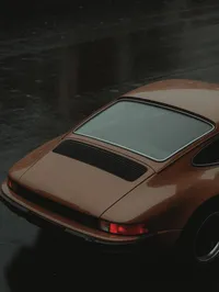 TONIC_Martini_FashionLifestyleStock-sportscar-classic