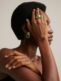 Elegant Portrait Pose