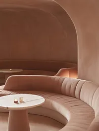 TONIC_Martini_FashionLifestyleStock-restaurant-pink