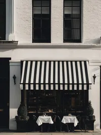TONIC_Martini_FashionLifestyleStock-restaurant-london