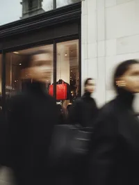 TONIC_Martini_FashionLifestyleStock-storefront-blur