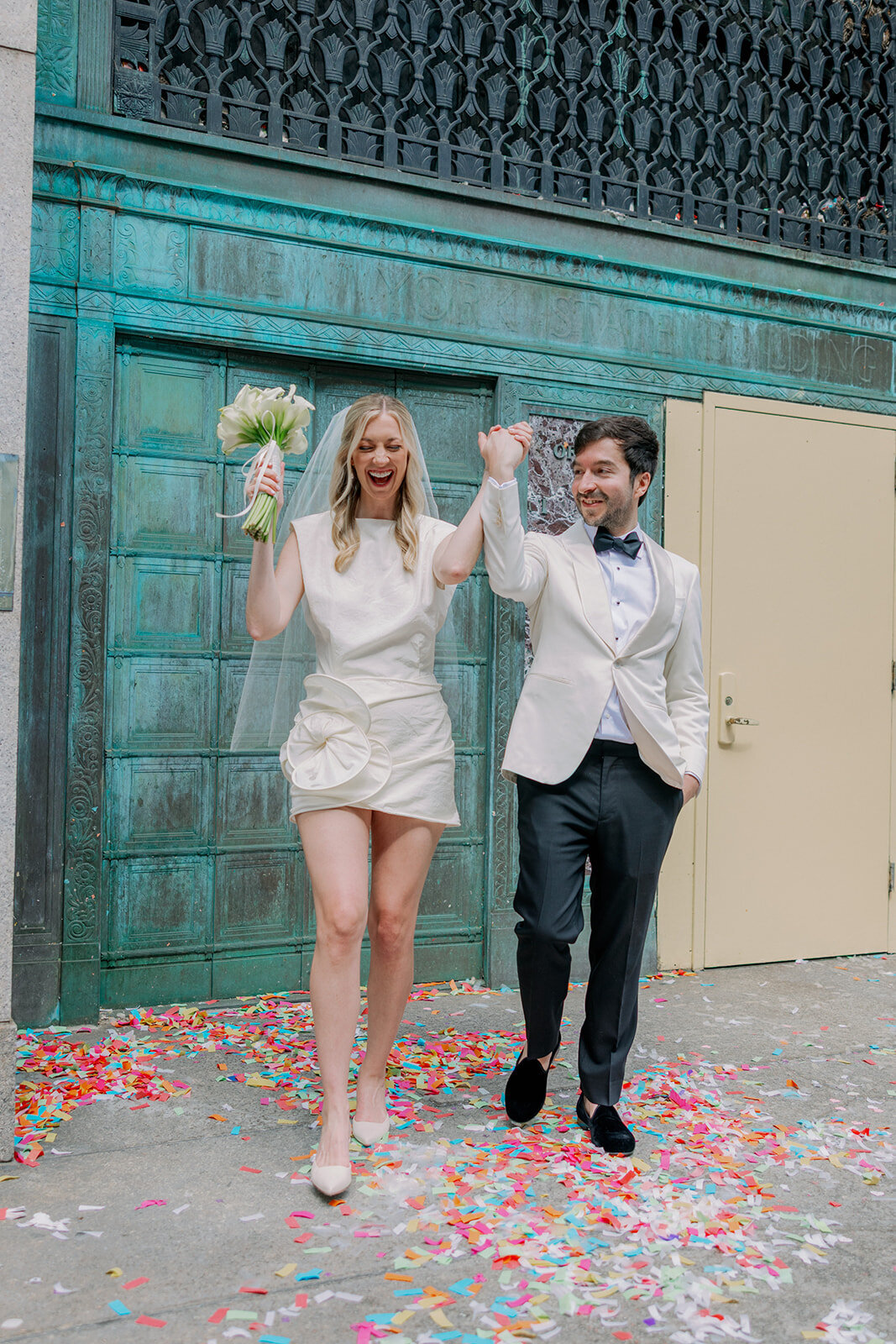 New York-City Hall-Elopement-Chic-Candid-Wedding-Larisa-Shorina-115