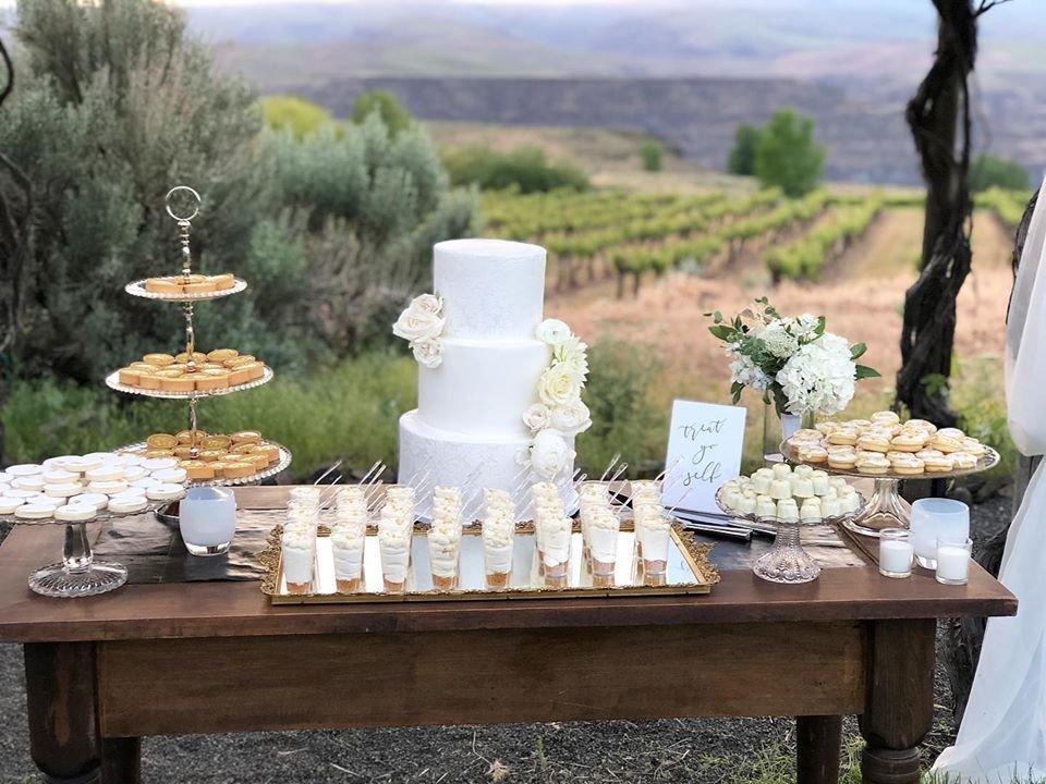 Layered Cake Artistry Kennewick Richland Pasco Custom Desserts