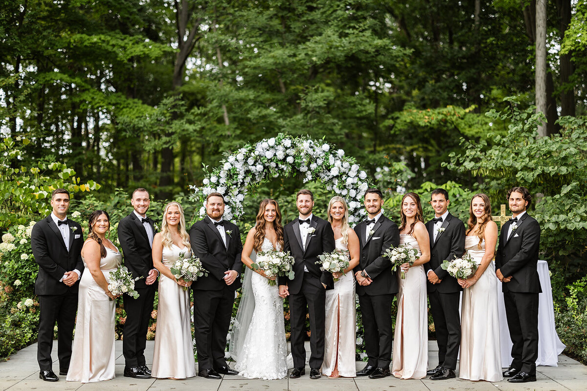 Best Cleveland Luxury Wedding Photographer LIndsey Ramdin LAR Weddings Pittsburgh Wedding Photographer Ohio Romantic Weddings113