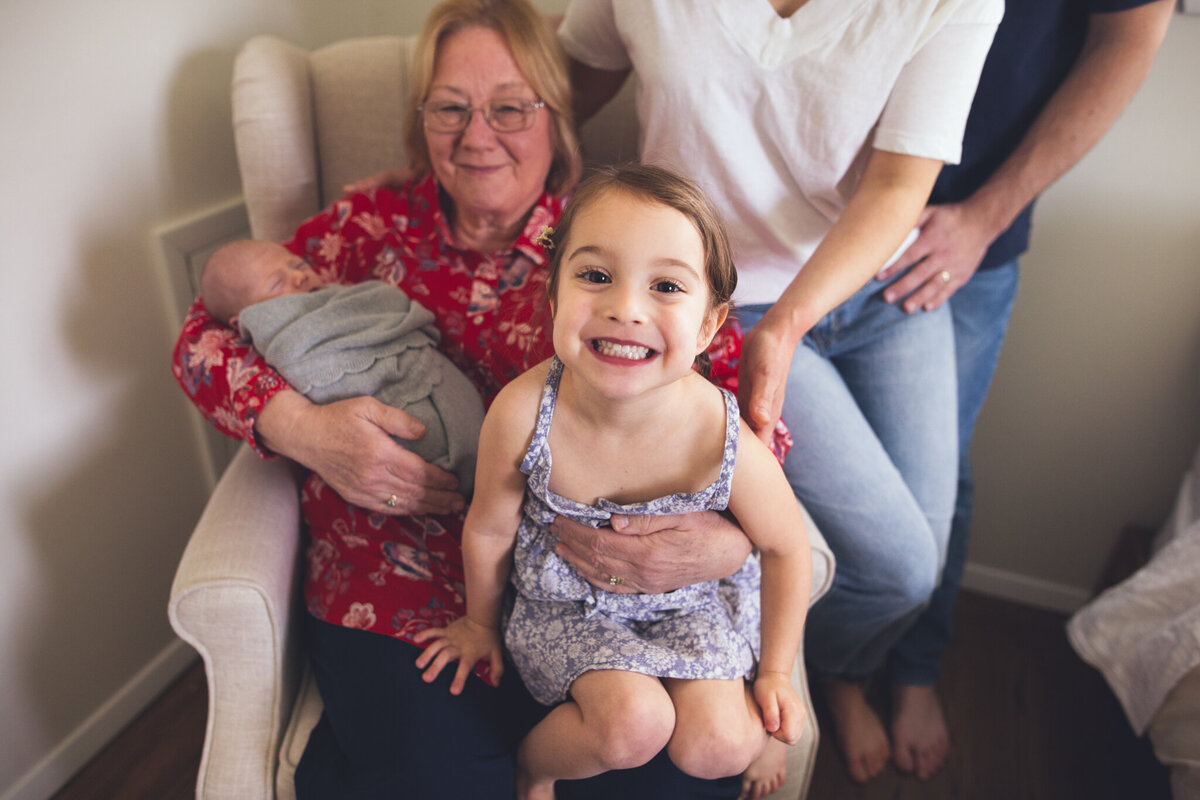 Lindsay-wilson-photography-in-home-newborn-36