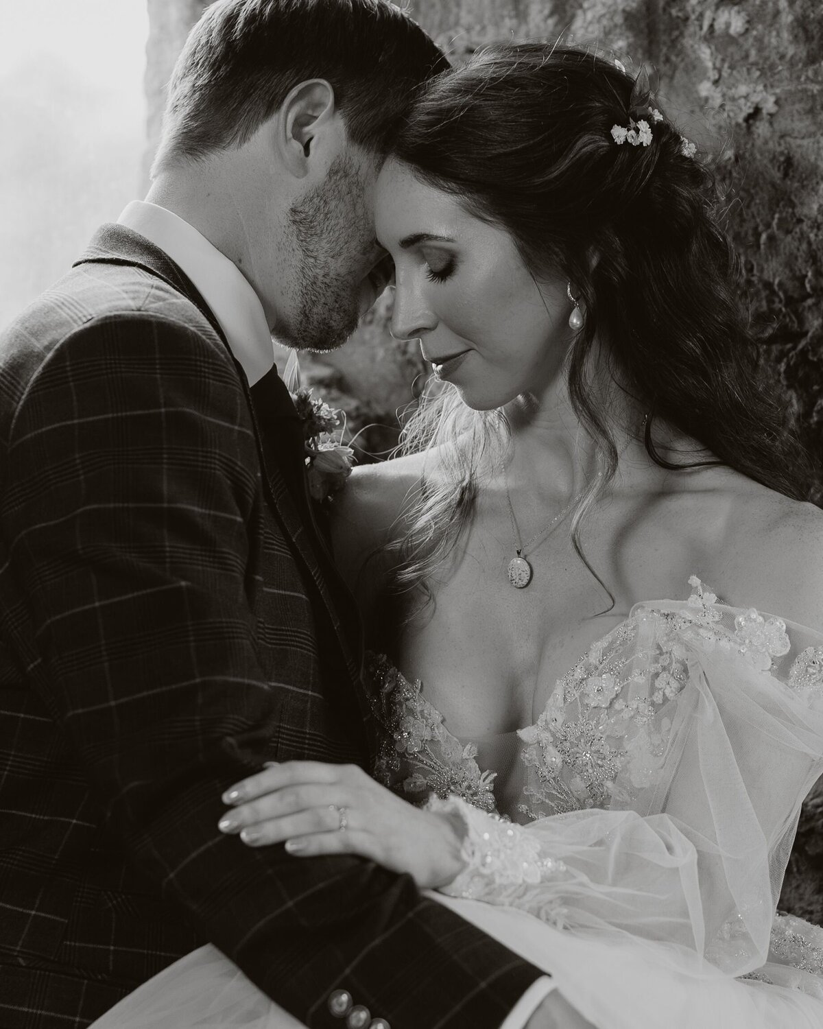 Black and white moments between savanna and joe couple portraits in a castle