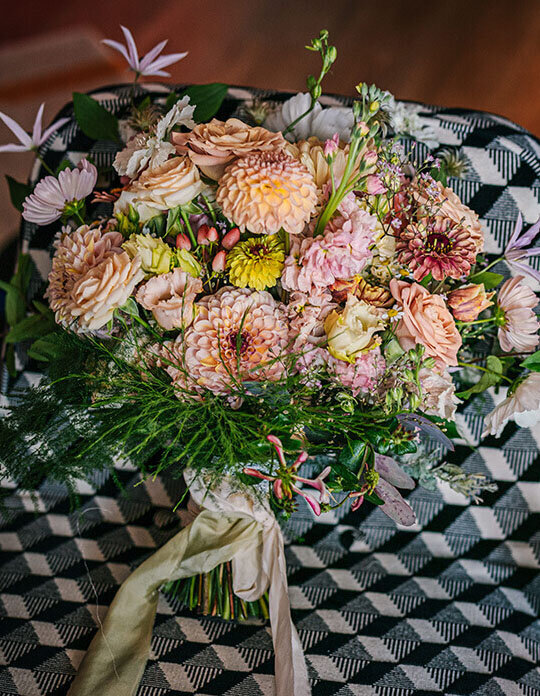 Brides bouquet and ribbon 46