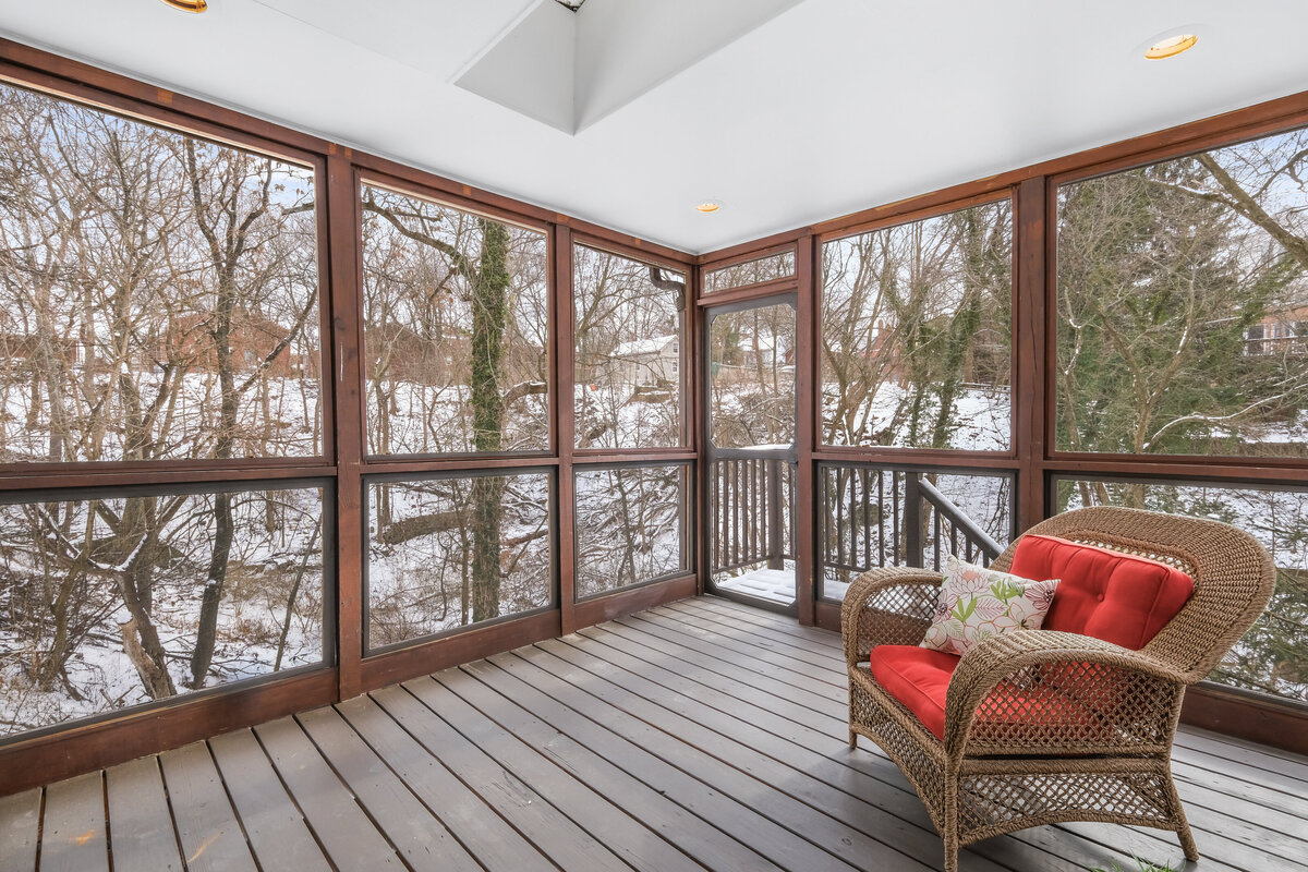 Bright and inviting staged sunroom showcasing functional design for quick home sale