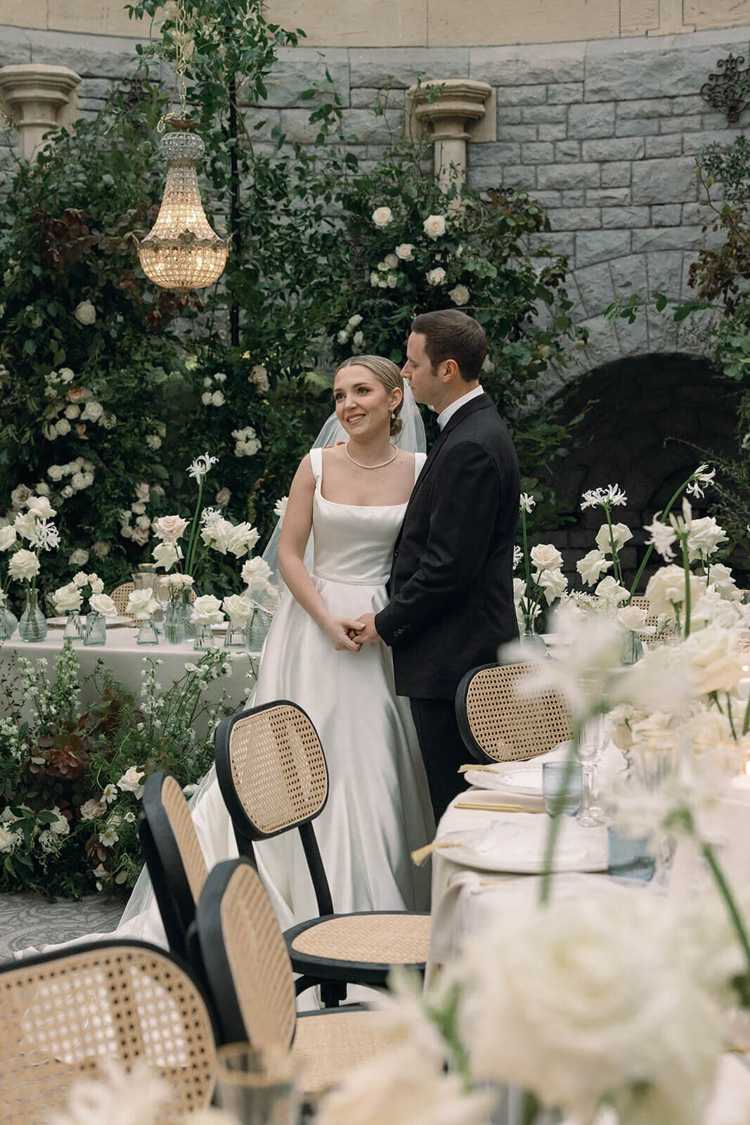 white wedding breakfast tablescape6