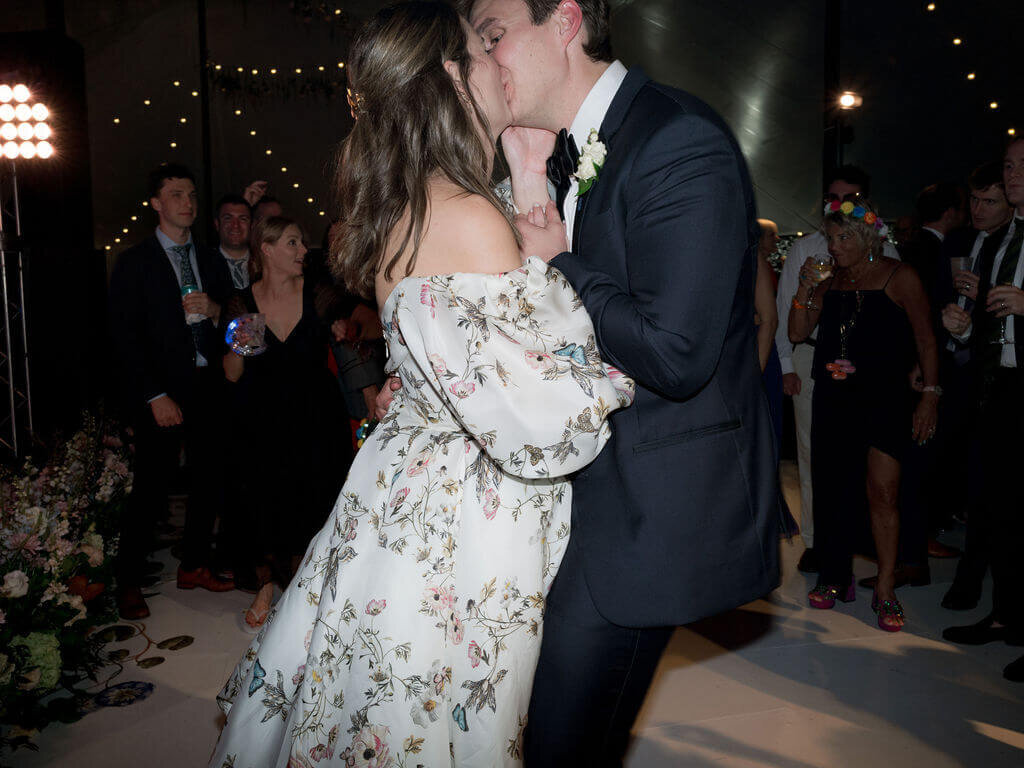 75.Couple-Dancing-Reception-Jewish-Wedding-Meshewa-House