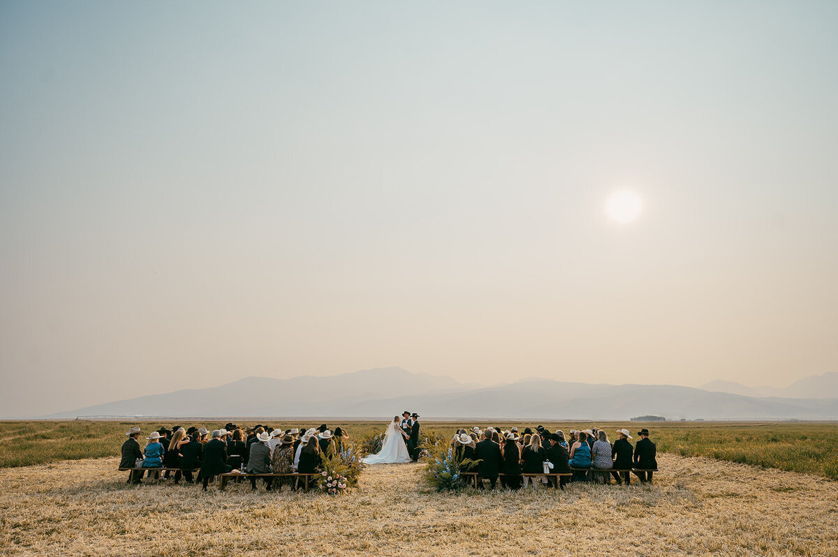 presley-gray-photo-Deerlodge-rustic-western-Montana-wedding-5015