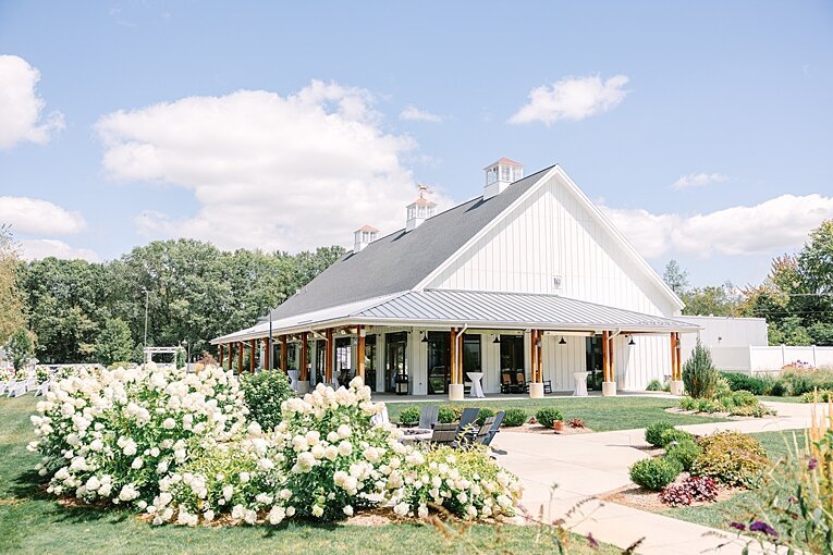 bay-pointe-woods-shelbyville-grand-rapids-michigan-wedding-photographer_0022