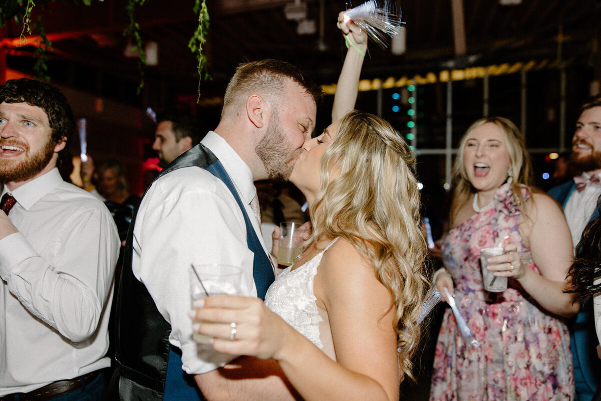 tampa river center wedding photos alexisbedenbaughphotography-136