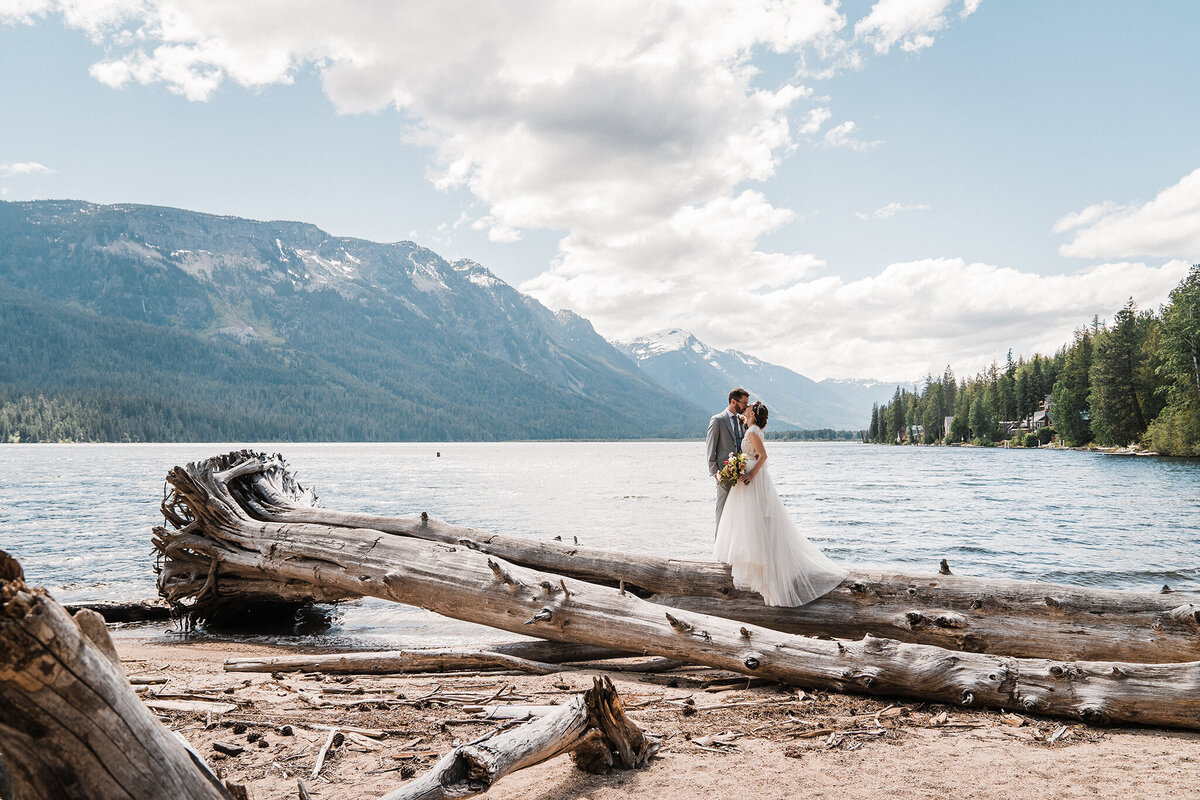 mountain-elopement-washington-amy-galbraith