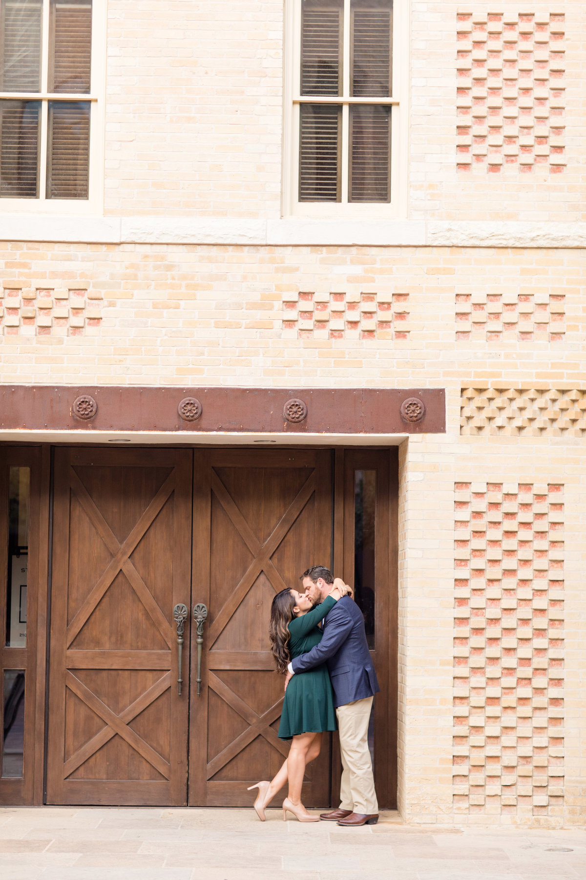 Hannah-Charis-Photography-The-Historic-Pearl-Engagement-Session-4