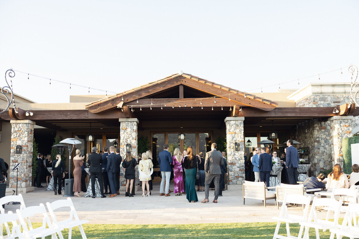 Cocktail hour at wedding in Paradise Valley, Arizona
