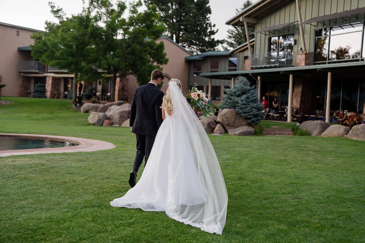 Wedding ceremonies Garden of the Gods Park 2