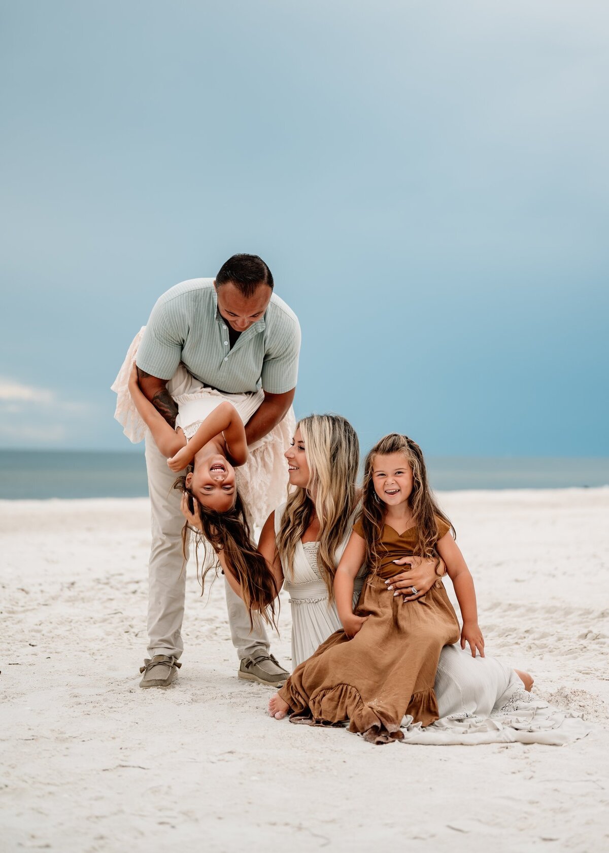 lifestyle-beach-family-photoshoot-marco-island