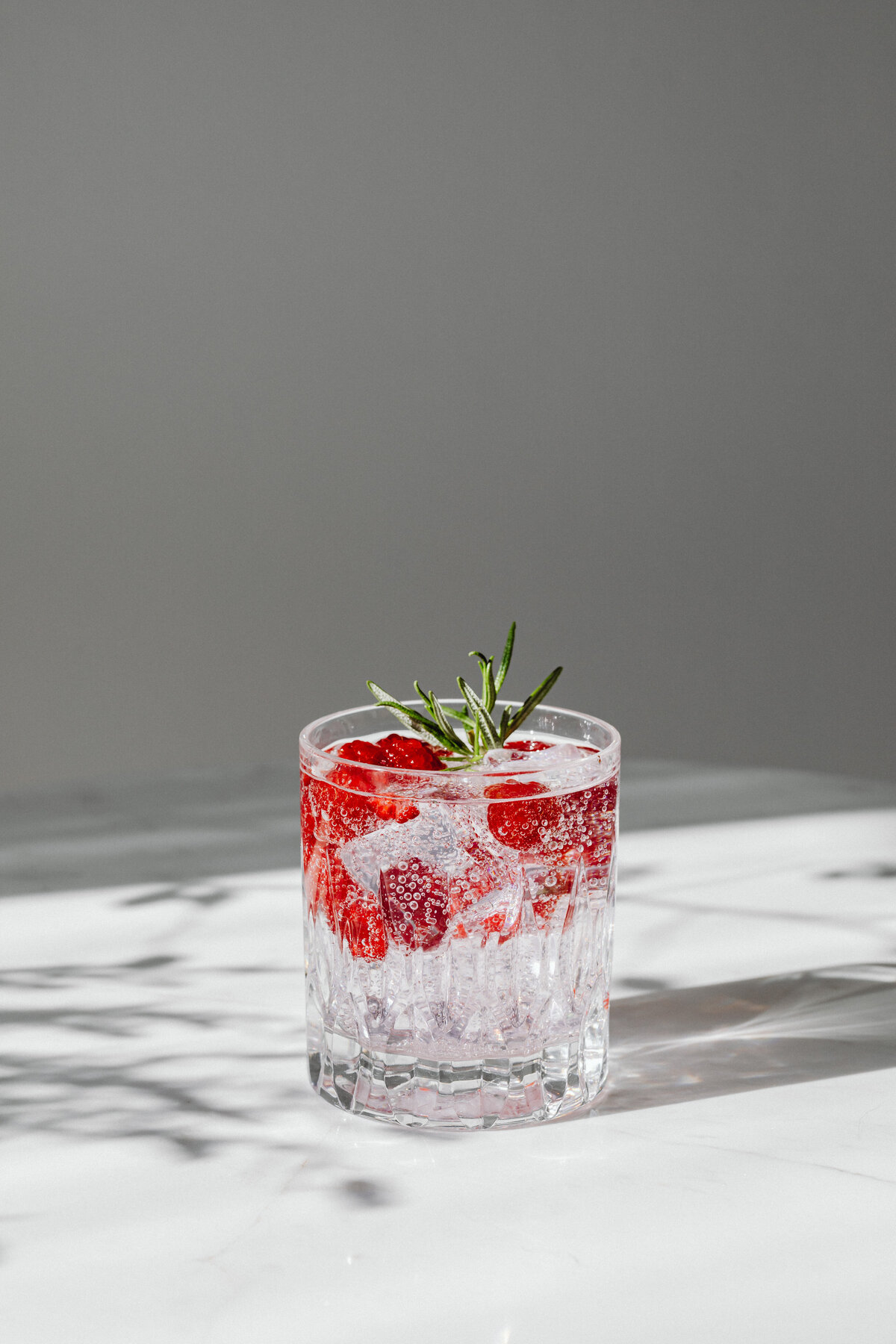 kaboompics_delicious-fresh-raspberries-23812