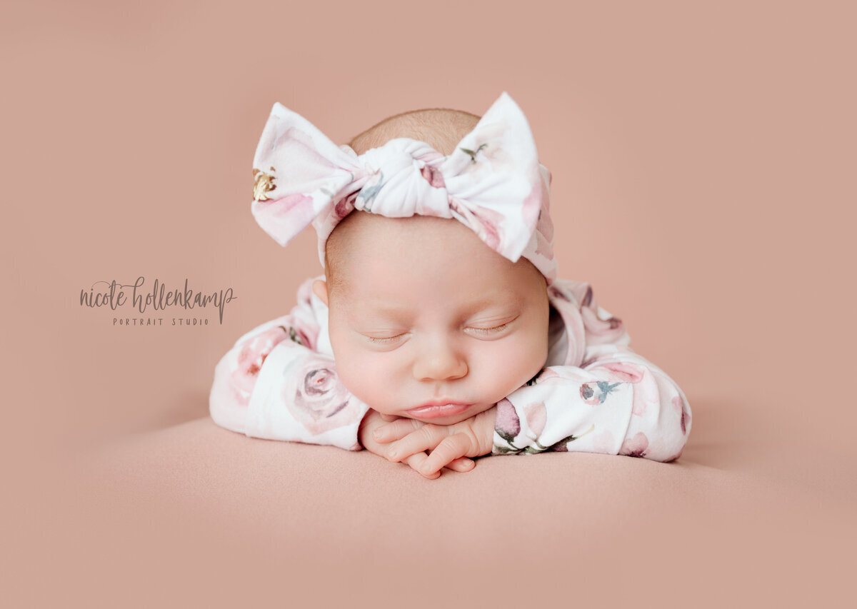 Baby Photos, Baby Photo, infant photo ideas, newborn photos neutrals, posed newborn phtoography, princeton mn, st cloud, maple grove,  anoka