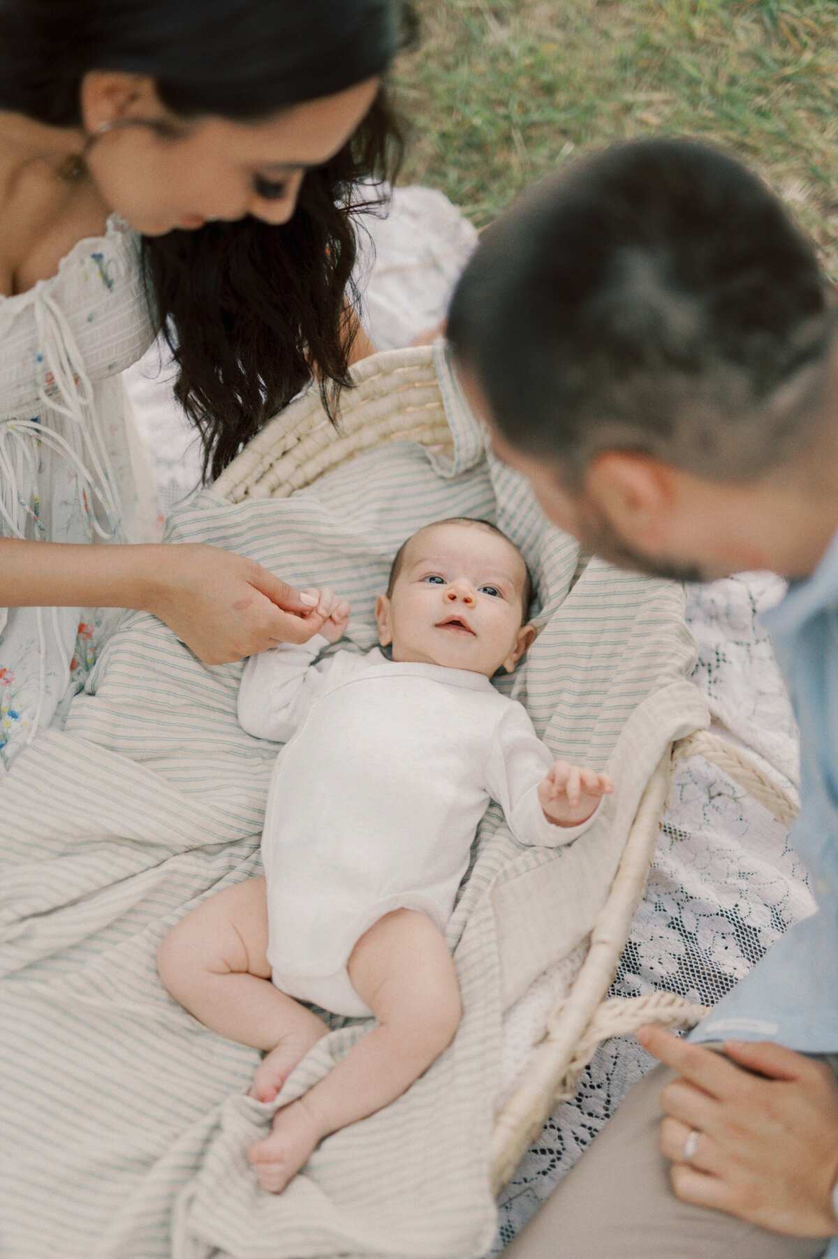 Seattle-newborn-photographer-outdoor-newborn-session-77