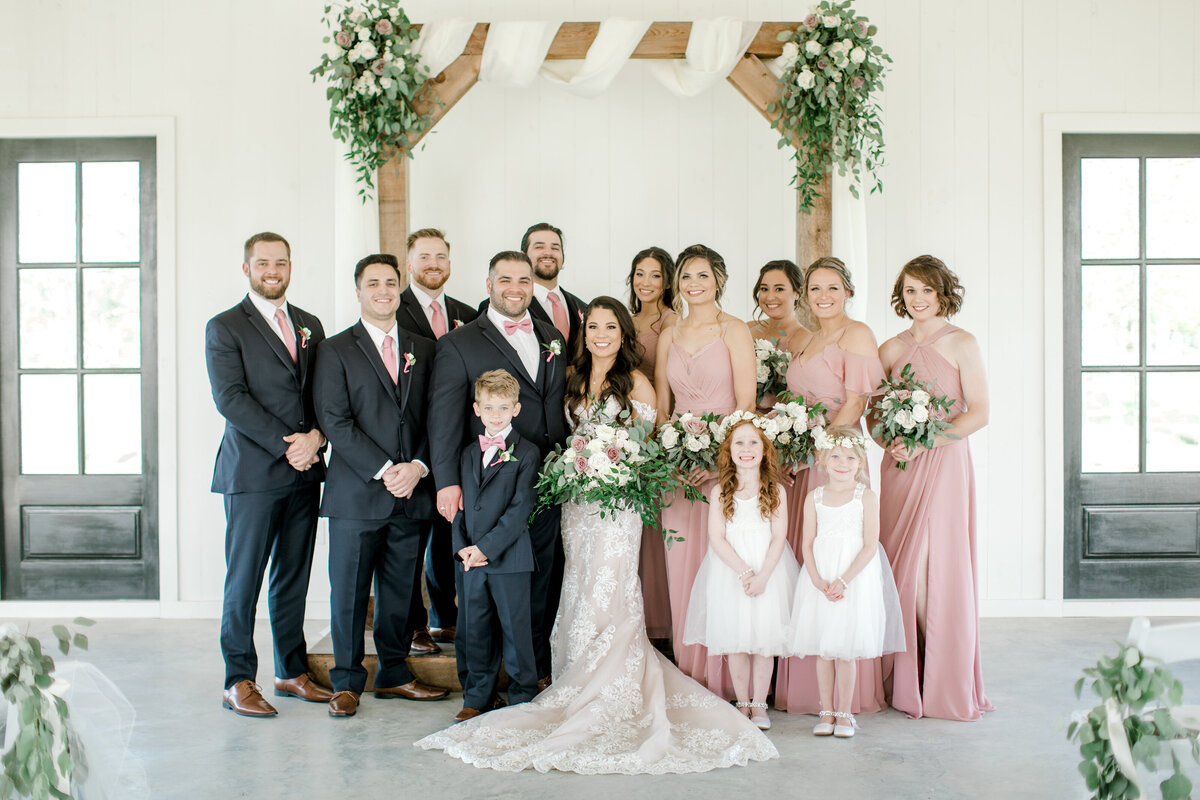 TheBarnAtWillowynnWedding_KaseyLynnPhotography_0038