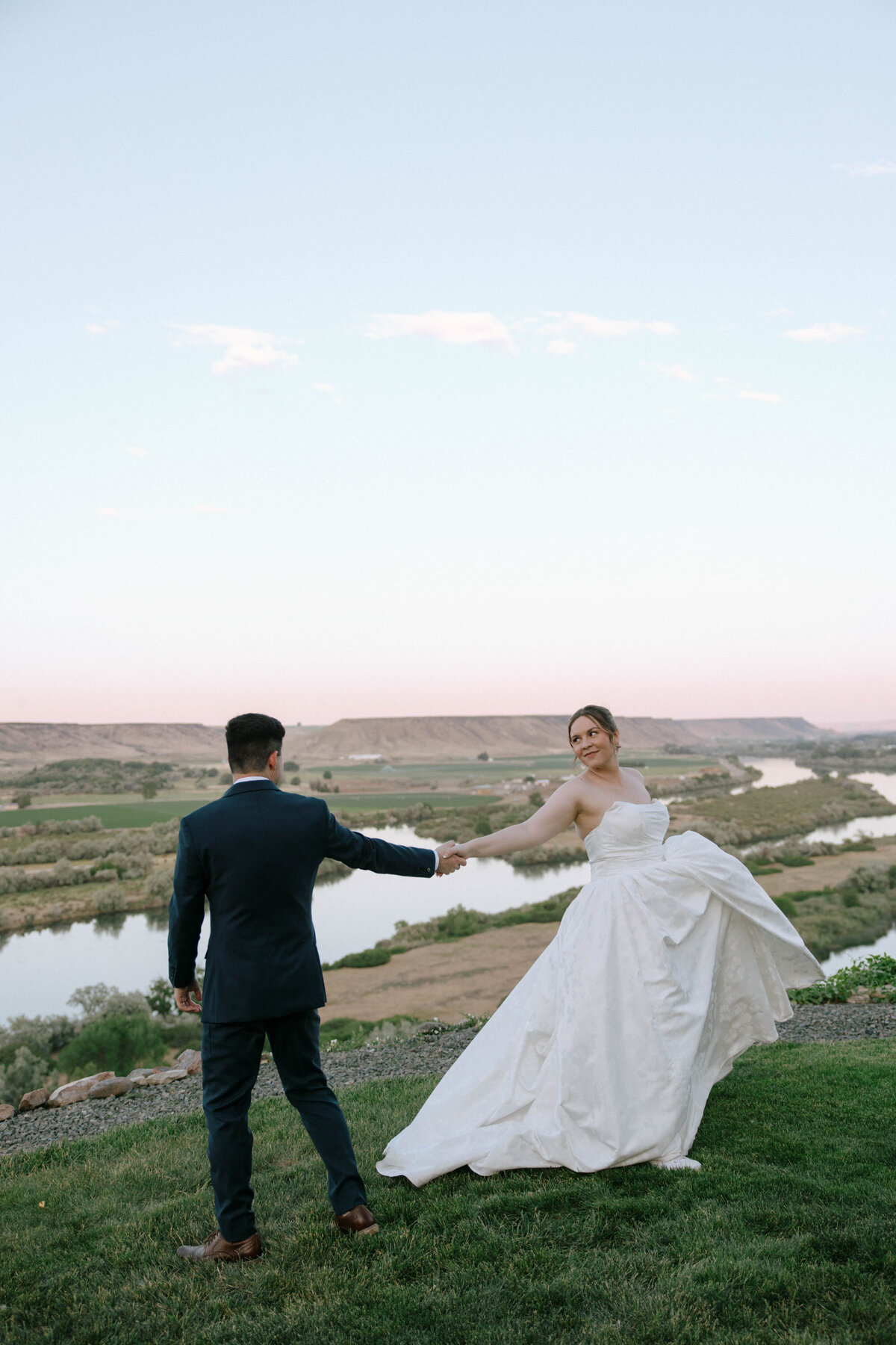 fox-canyon-vineyards-marsing-idaho-wedding-krysta-timmons-photography-bridals-143