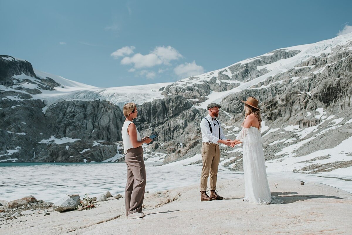wedding-officiant-for-whistler-elopments