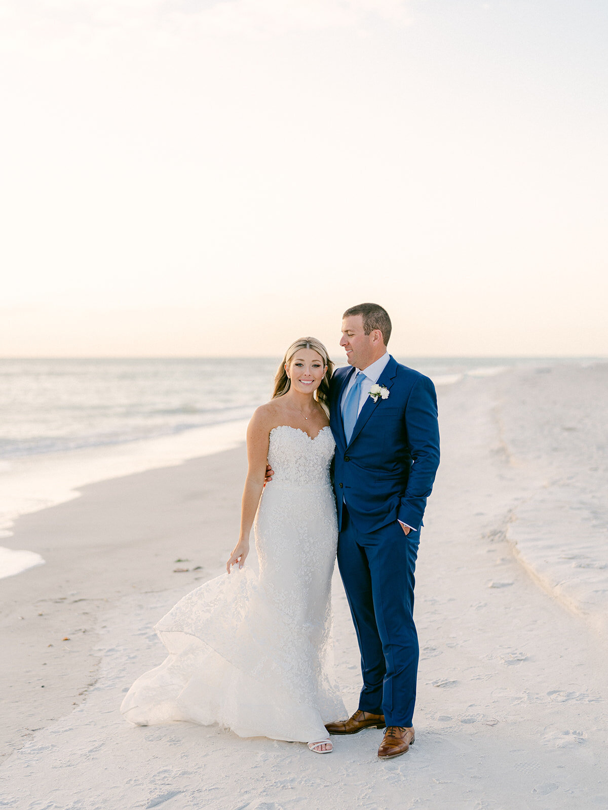 Sarah & John Wedding Previews _ Lauren Galloway Photography-47