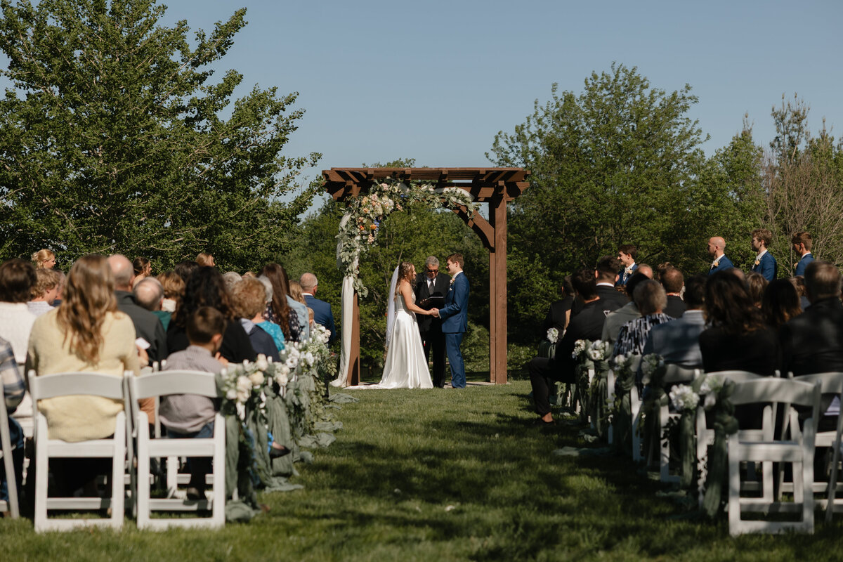 Sydney and Brant's Rustic Midwest Wedding Photography-398