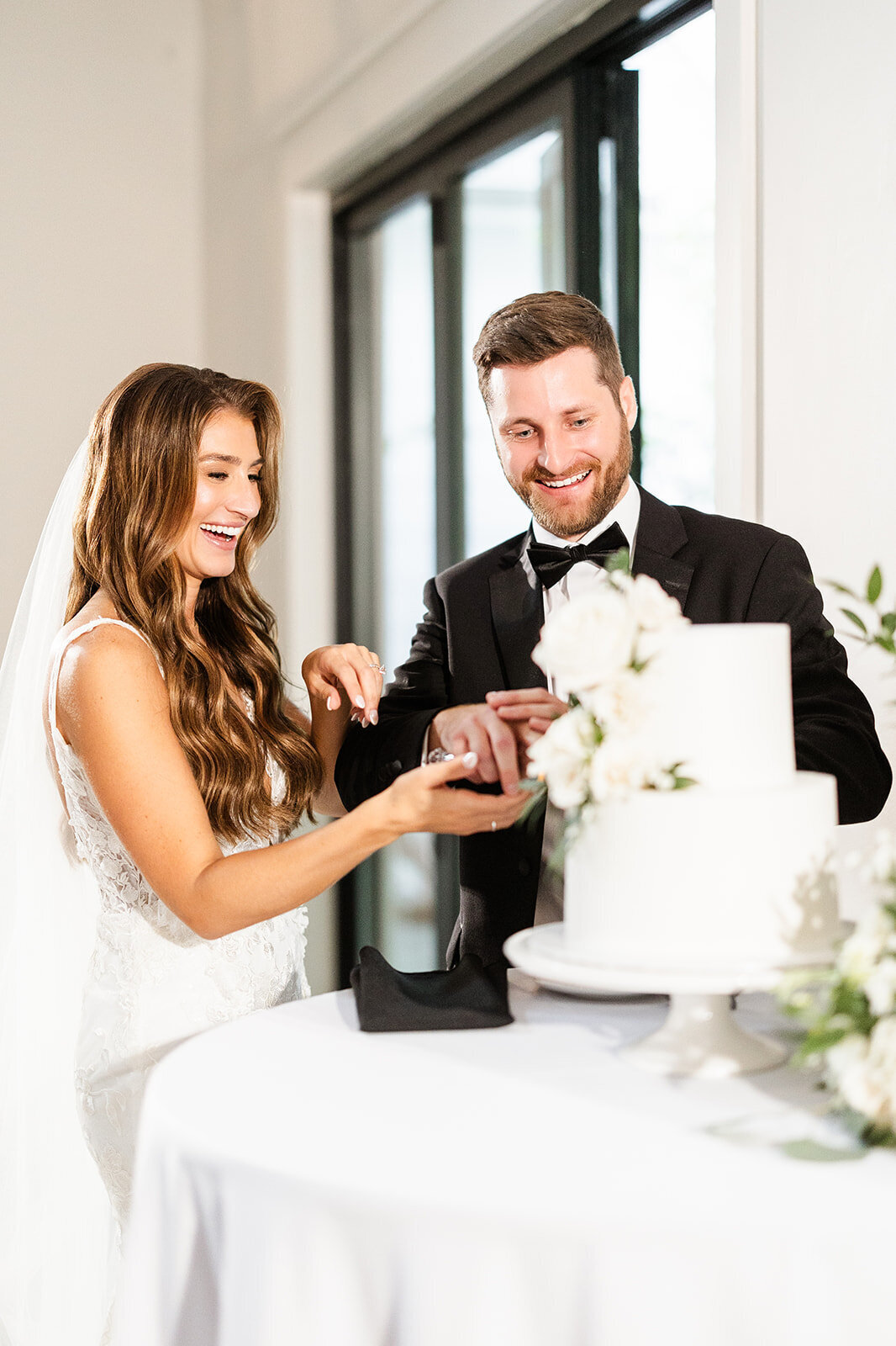 Best Cleveland Luxury Wedding Photographer LIndsey Ramdin LAR Weddings Pittsburgh Wedding Photographer Ohio Romantic Weddings101