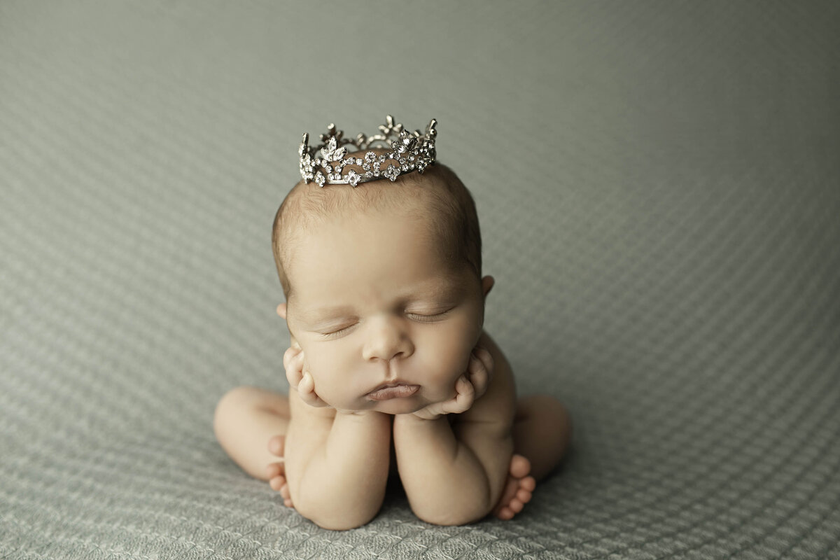 DFW-newborn-photographer-chunky-monkey-31 copy