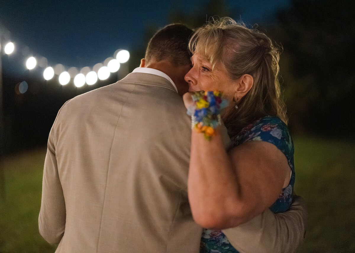 Backyard-Wedding-Rogers-MN-B&S-Will-DeGraw-Clever-Disarray-140