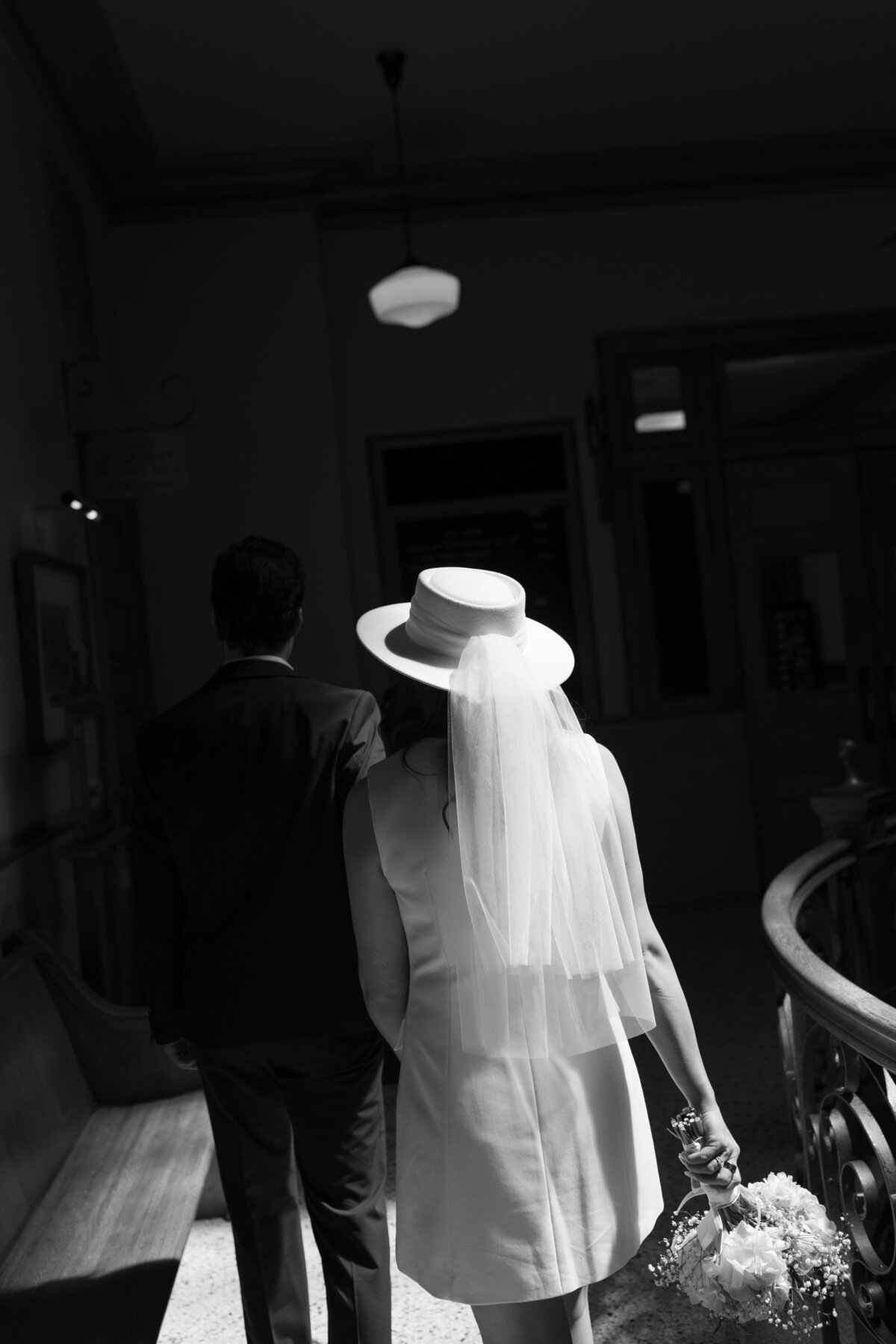 Bride wearing a veil during her intimate elopement in DFW.