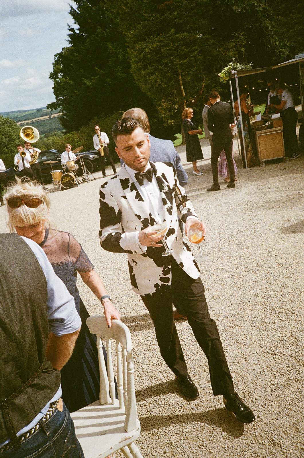 chic-luxury-garden-wedding-love-gatherings-ireland (13)