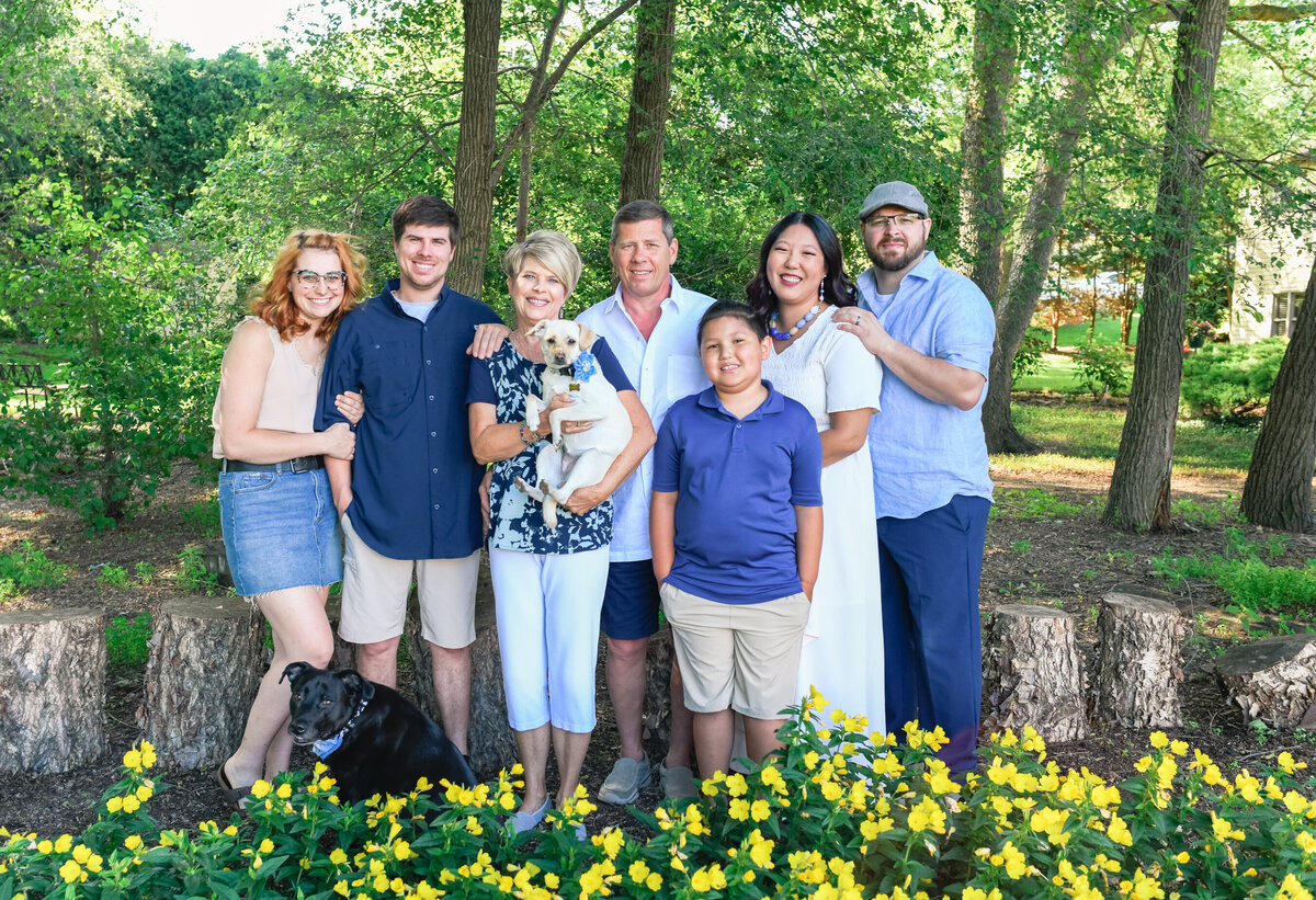 extended family outdoor photo session