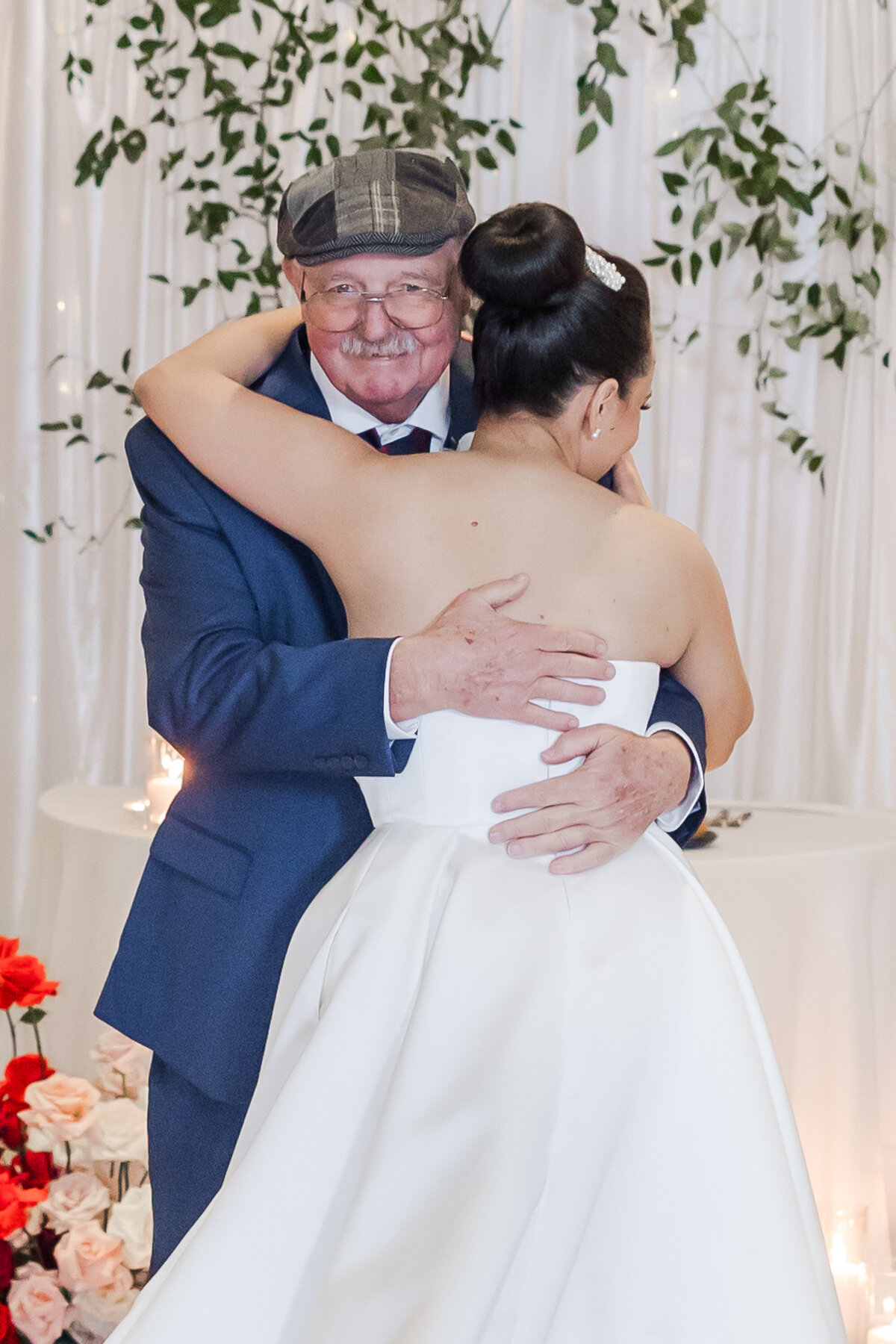 father-daughter-first-dance