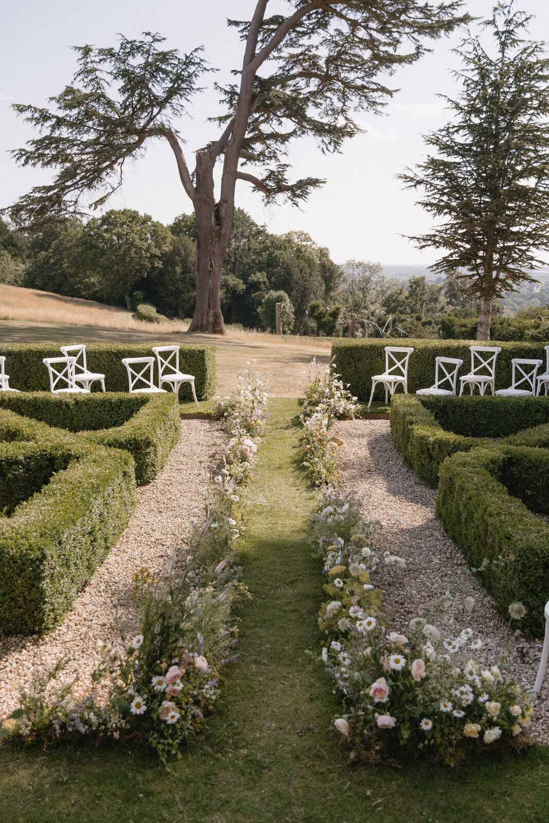 Flora_And_Grace_Analog_35mm_Editorial_Wedding_Photographer (1 von 1)-106