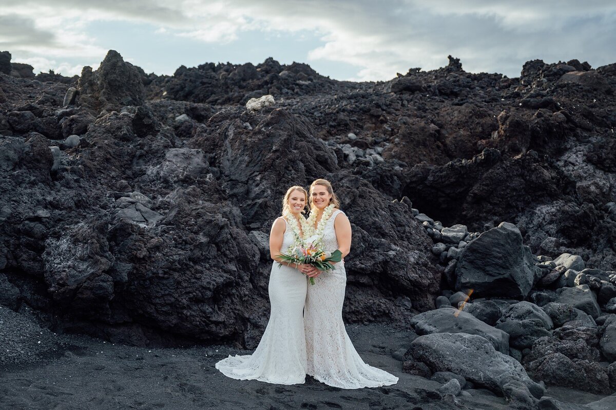 kiholo-black-sand-beach-elopement_0096