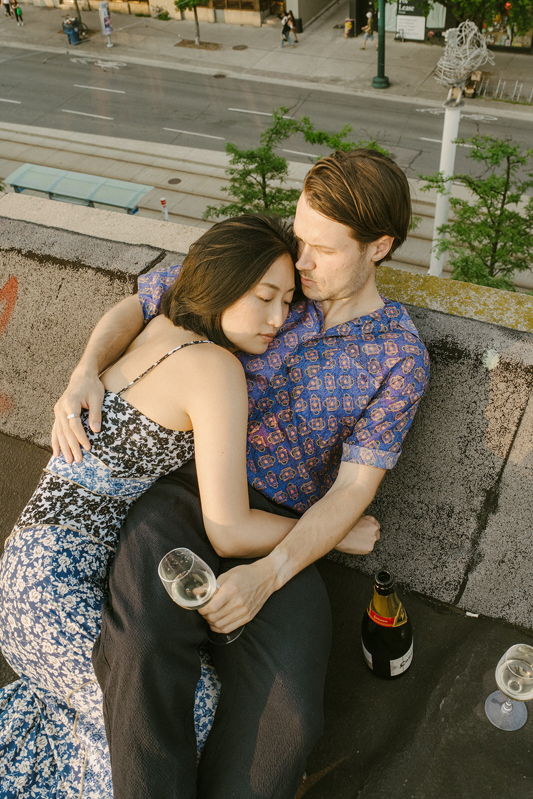 a-toronto-rooftop-engagement-session-downown-romatic-carefree-candid-authentic-2408