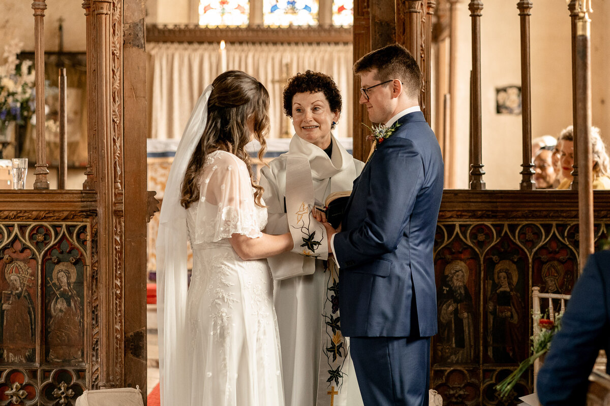 great-barn-devon-wedding-photographer-jasmine-leo-18