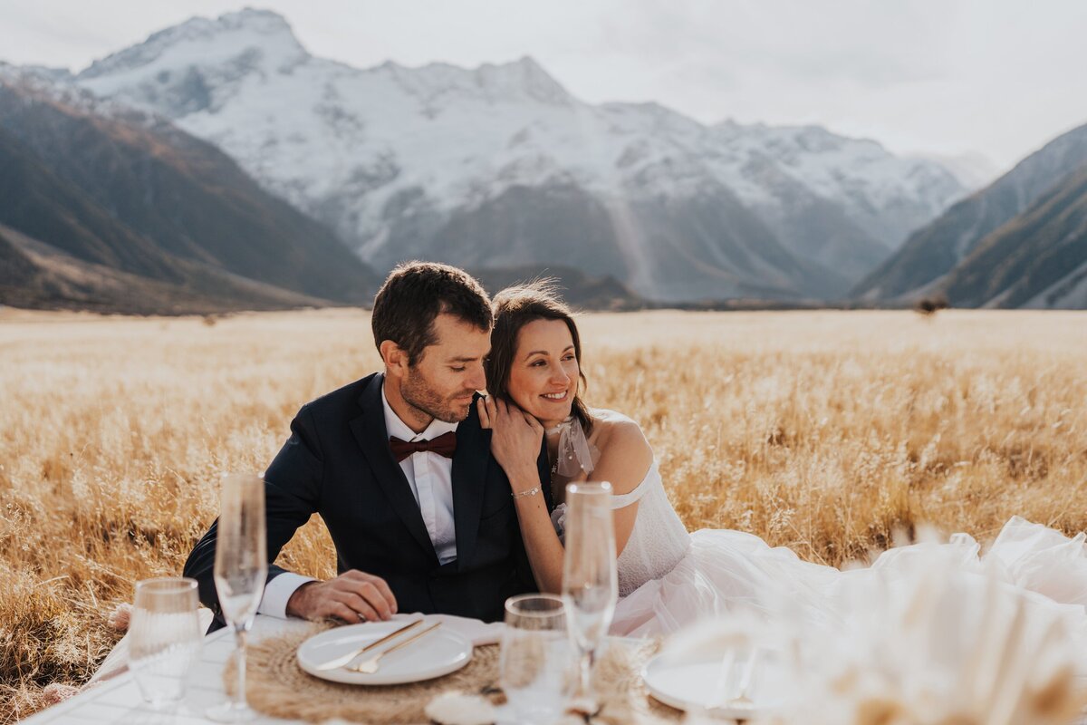 elopement-picnic-newzealand-lovewilder2