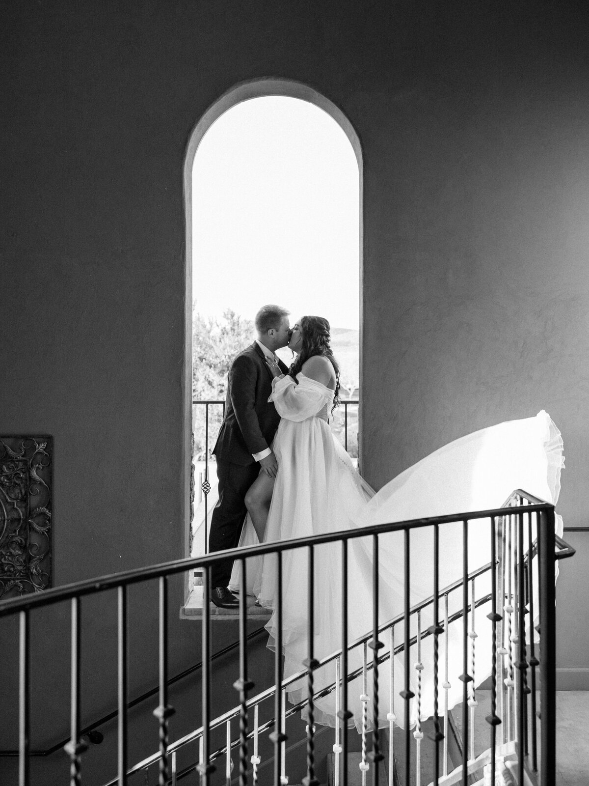 Jasmine+LoganWedding_Teasers-22
