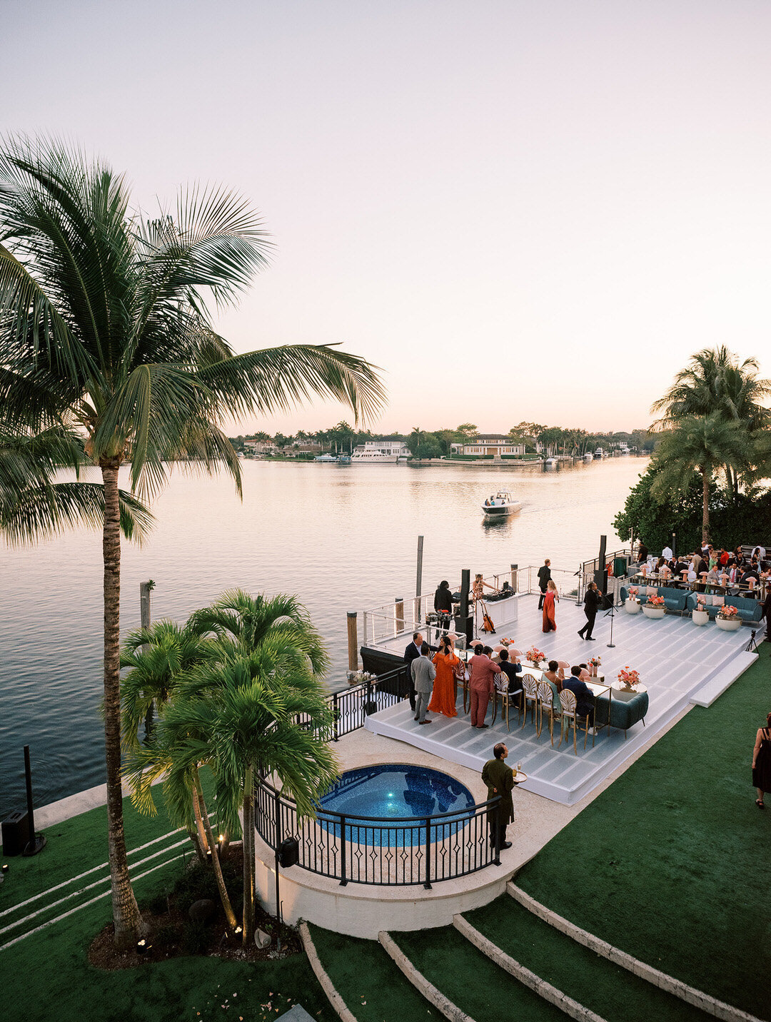 07 Waterfront Luxe Miami Wedding by GoBella.com 3