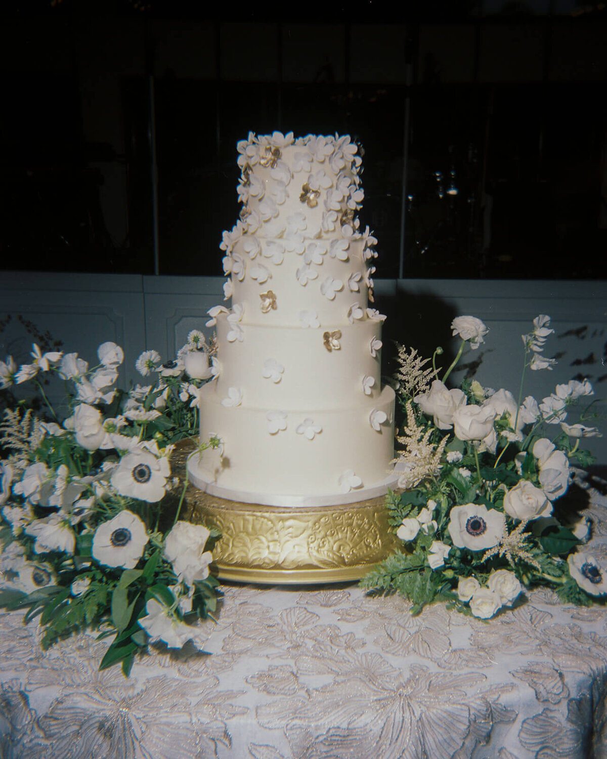 46.1.elegant-barn-wedding-greenery-gold-modern-vintage-events-southall-meadows