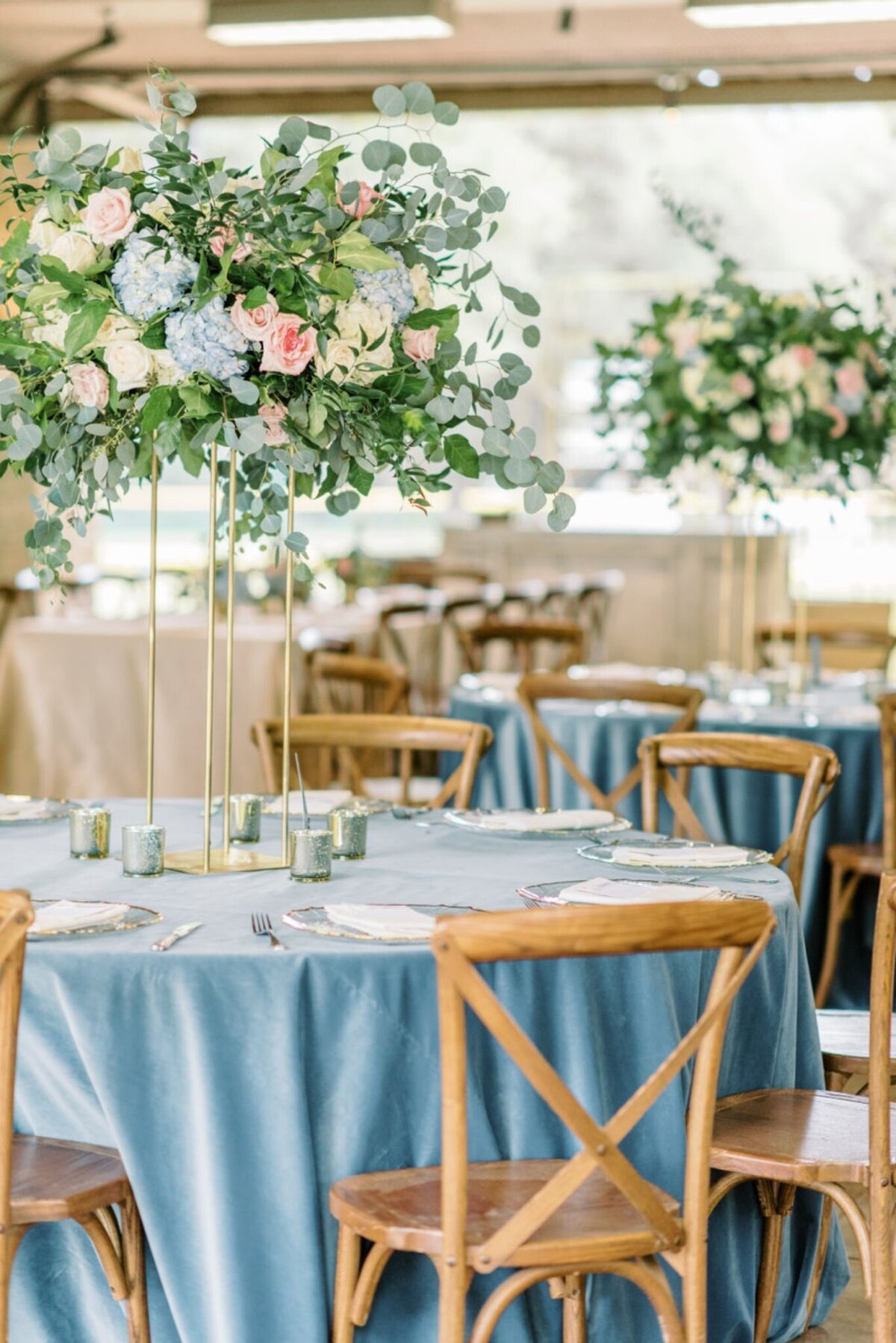 elegant-hanging-flower-arrangement-tamara-menges-designs-26