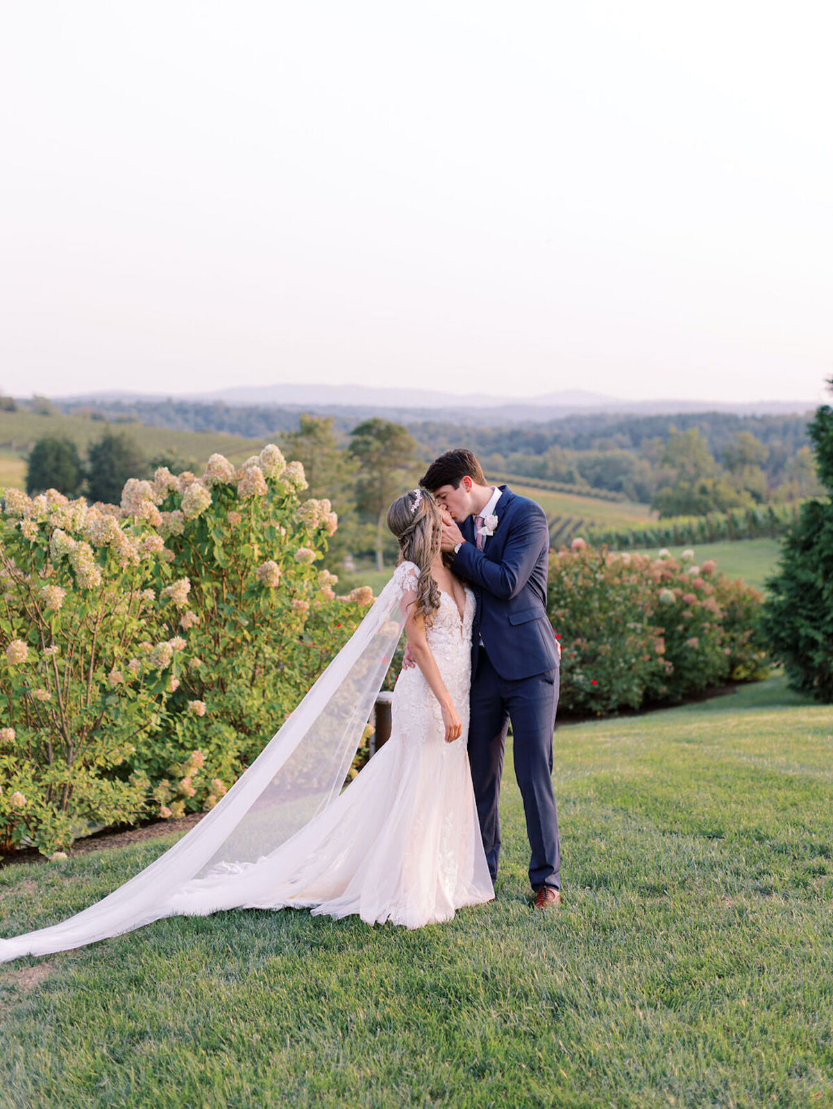 Megan-Brandon-Stone-Tower-Winery-Wedding-The-finer-points-event-planning-Kir2ben-photography00030