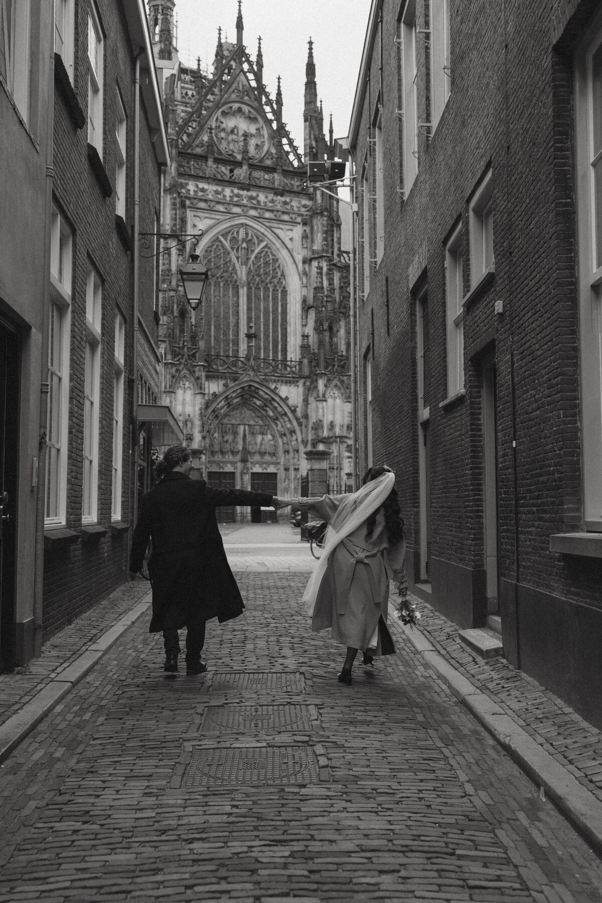 wedding-couple-photoshoot-'s-Hertogenbosch-couple-photographer-amsterdam-inhosuecapture-1-4