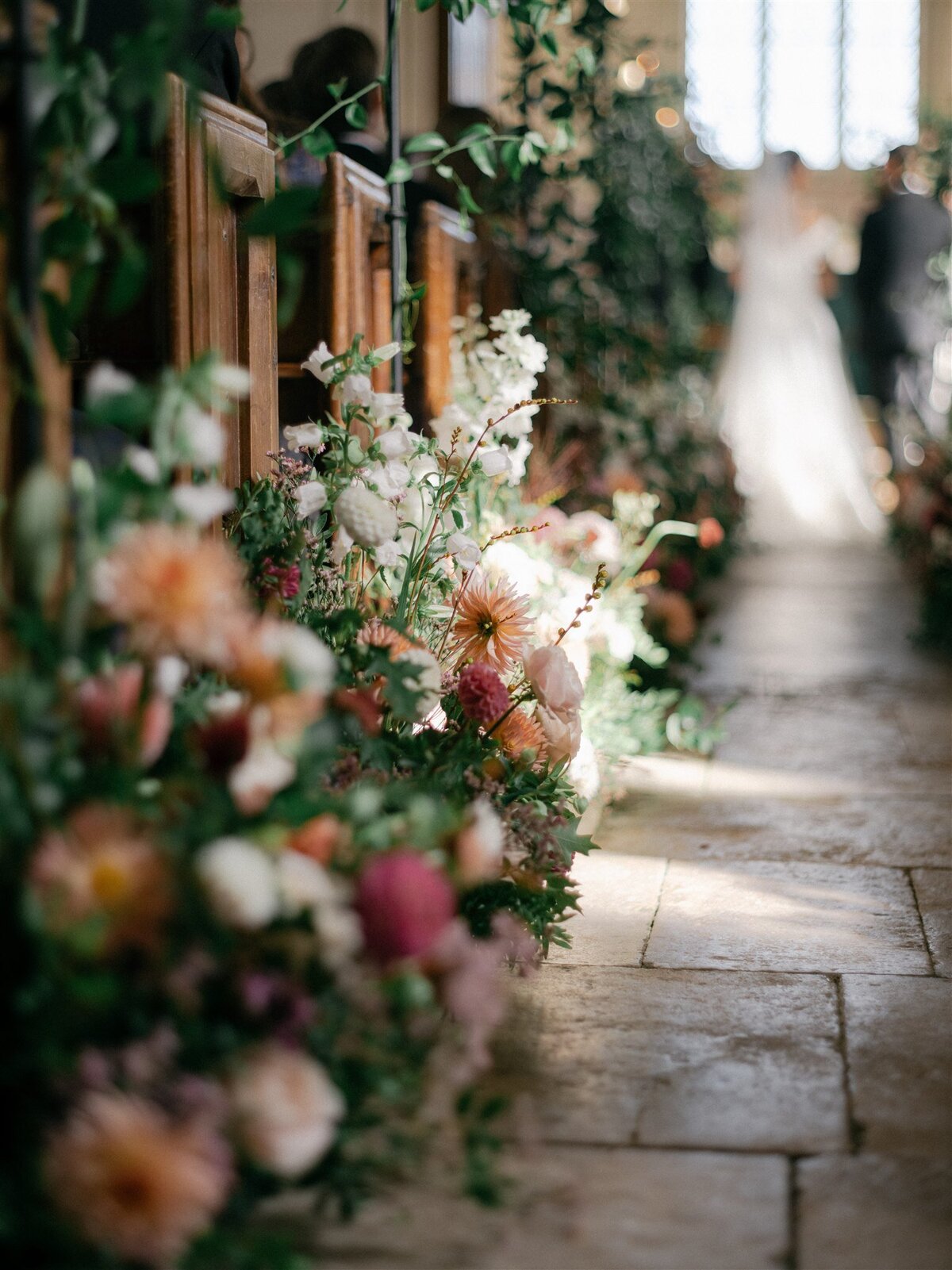 MadelineGeorge_Ceremony_0378_Wizz & Wild Wedding Florals